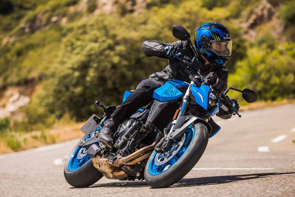 Suzuki-GSX-8S-a-MBE-2023-Verona