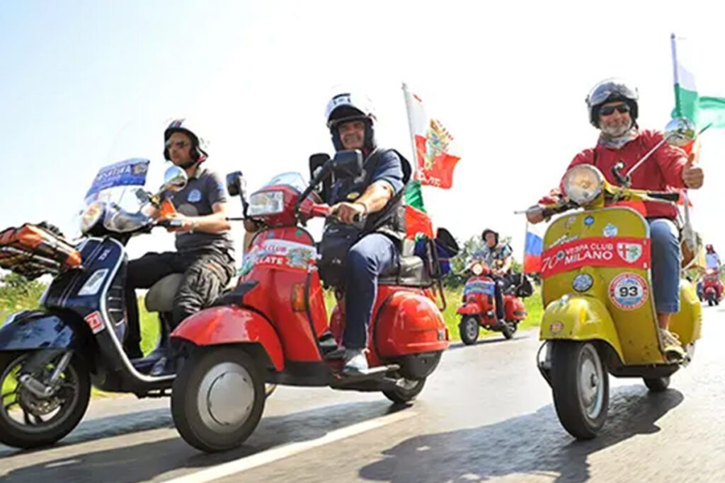 Vespa-World-Days Appassionati al raduno Vespa World Days di Pontedera